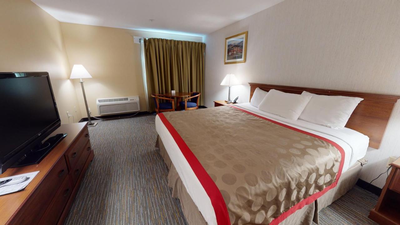 Ramada By Wyndham Strasburg - Shenandoah Valley מראה חיצוני תמונה