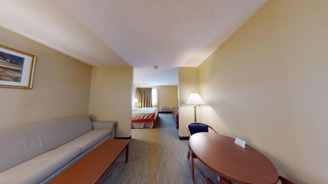 Ramada By Wyndham Strasburg - Shenandoah Valley מראה חיצוני תמונה