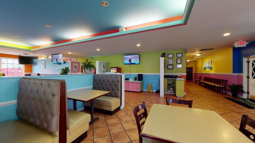 Ramada By Wyndham Strasburg - Shenandoah Valley מראה חיצוני תמונה