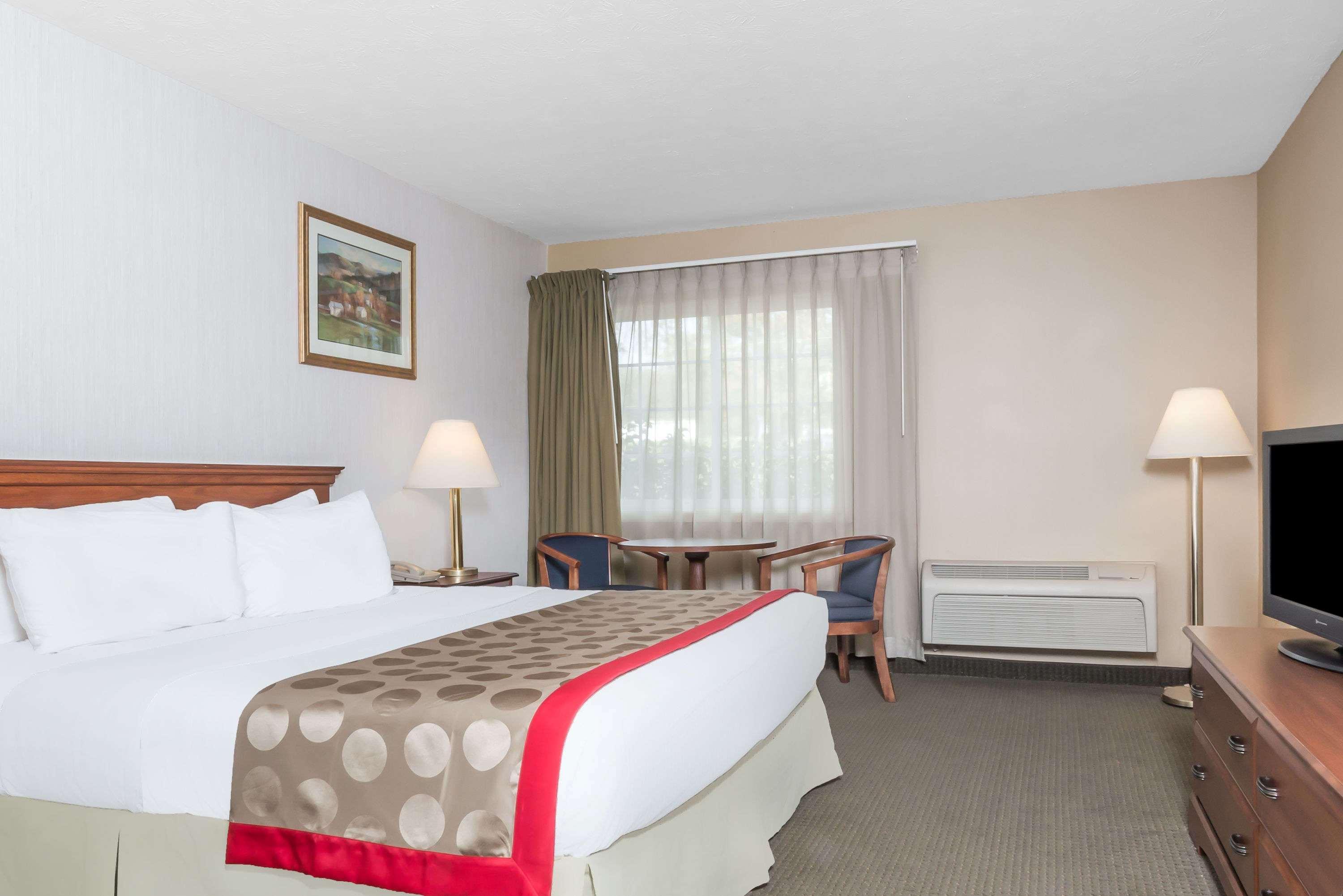 Ramada By Wyndham Strasburg - Shenandoah Valley מראה חיצוני תמונה
