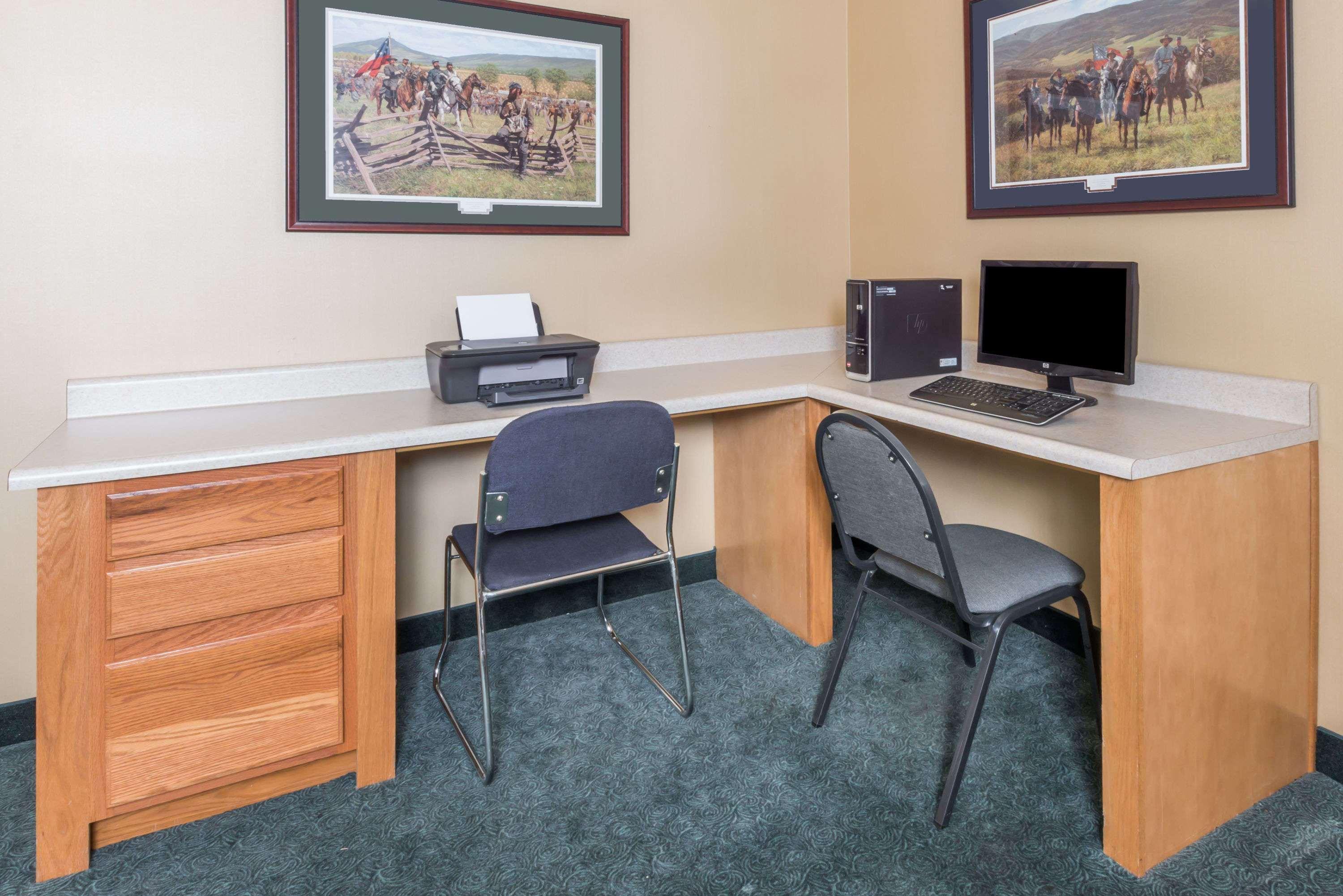 Ramada By Wyndham Strasburg - Shenandoah Valley מראה חיצוני תמונה