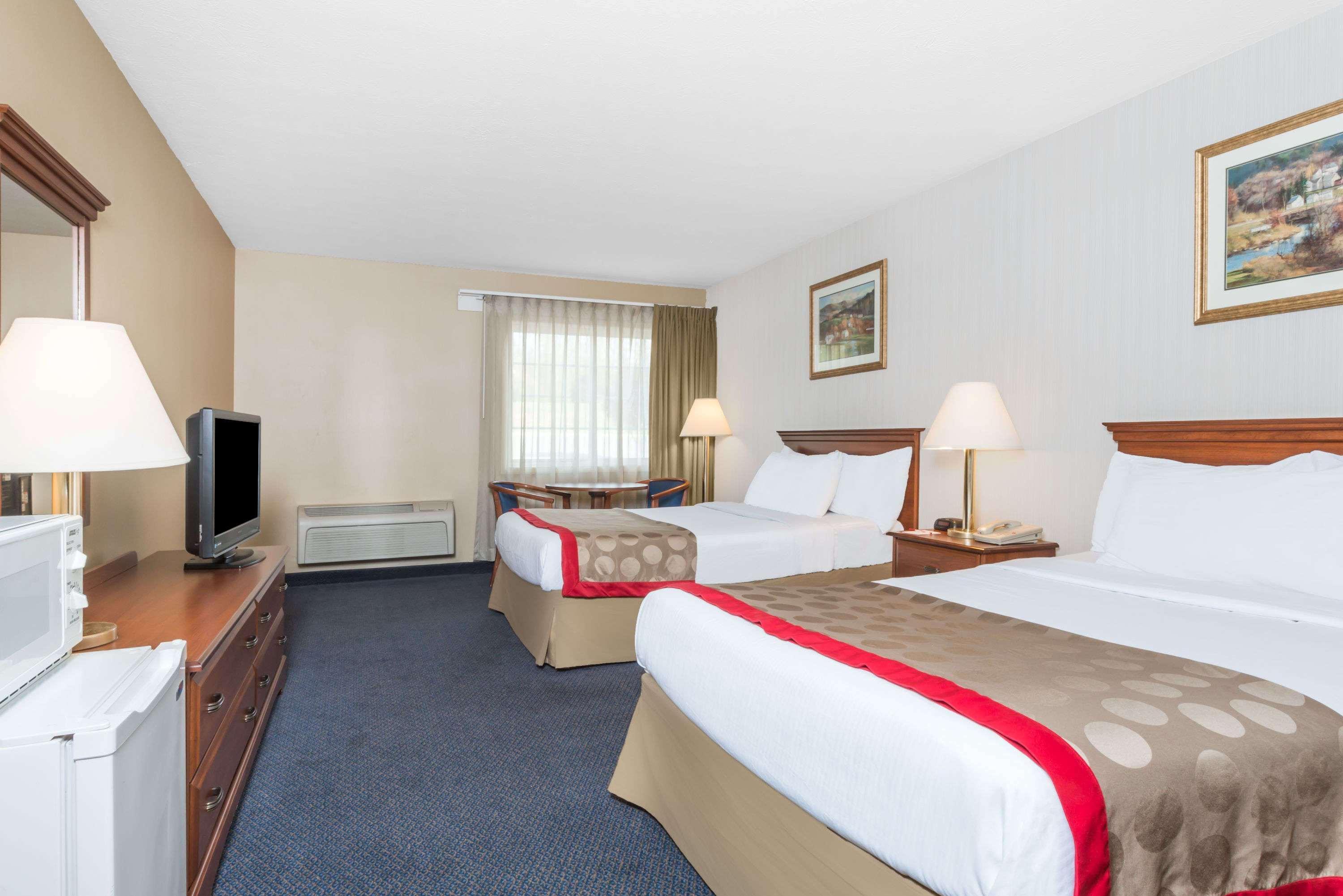Ramada By Wyndham Strasburg - Shenandoah Valley מראה חיצוני תמונה