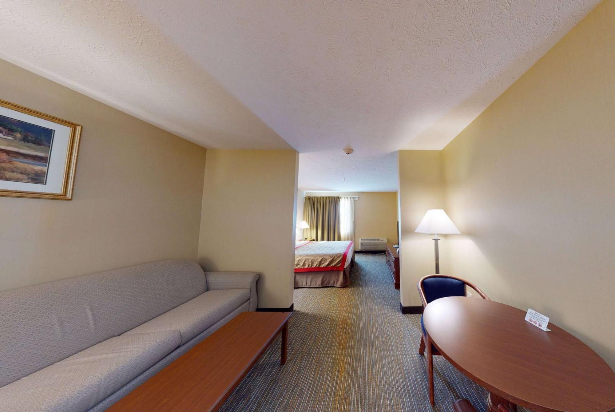 Ramada By Wyndham Strasburg - Shenandoah Valley מראה חיצוני תמונה