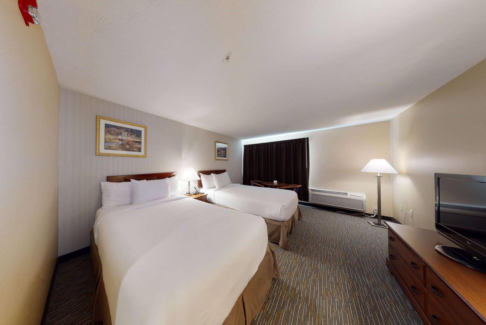 Ramada By Wyndham Strasburg - Shenandoah Valley מראה חיצוני תמונה
